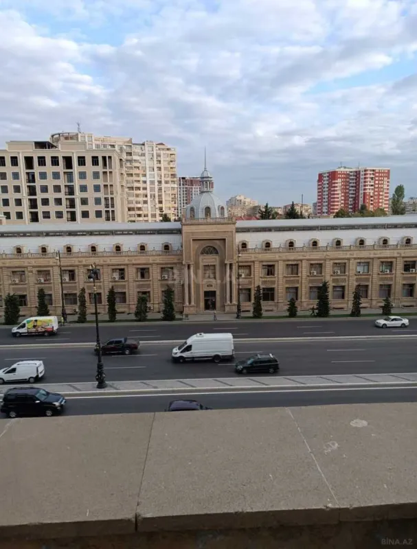 Kirayə verilir 3 otaqlı mənzil 110 m²