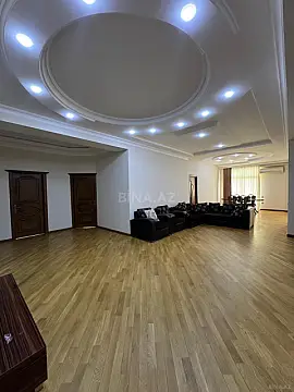 Satılır 4 otaqlı mənzil 220 m²
