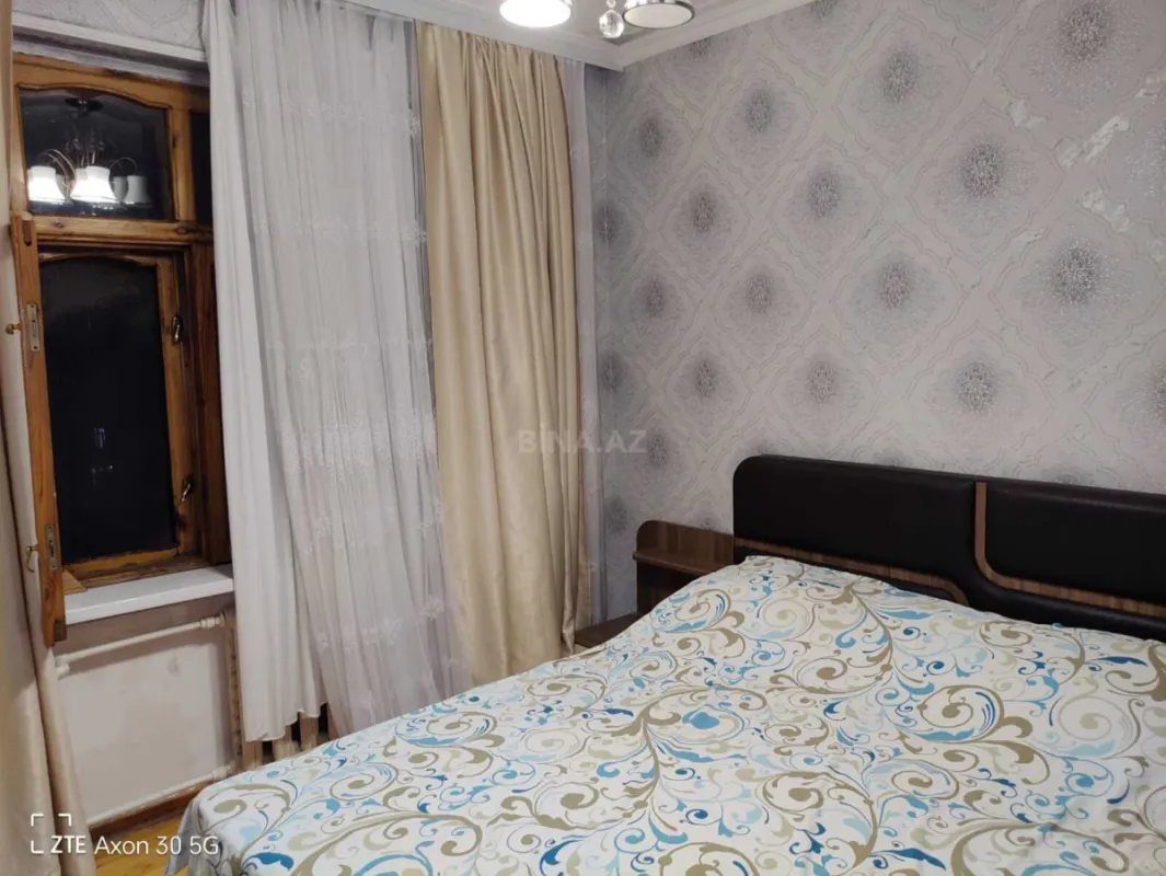 Satılır 3 otaqlı mənzil 82 m²