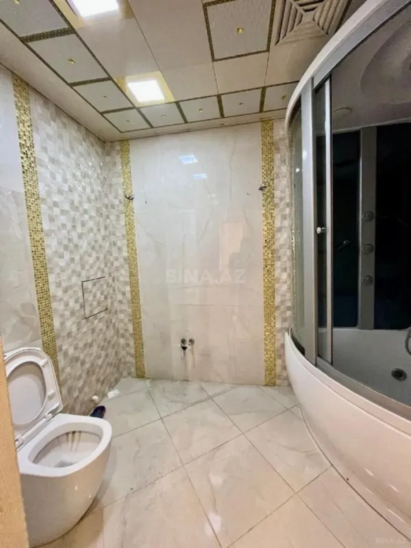 Satılır 3 otaqlı mənzil 135 m²