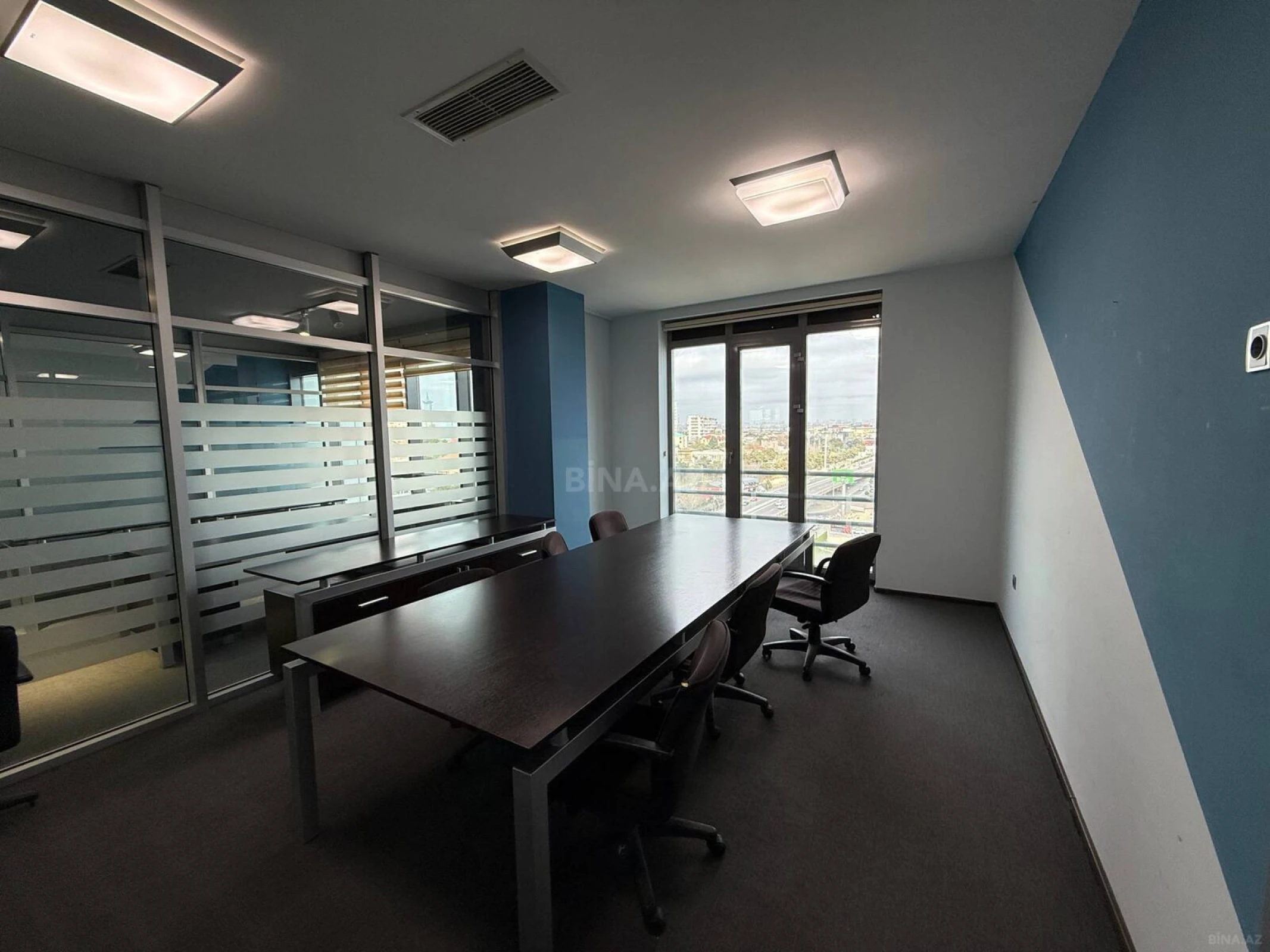 Kirayə verilir 6 otaqlı ofis 190 m²