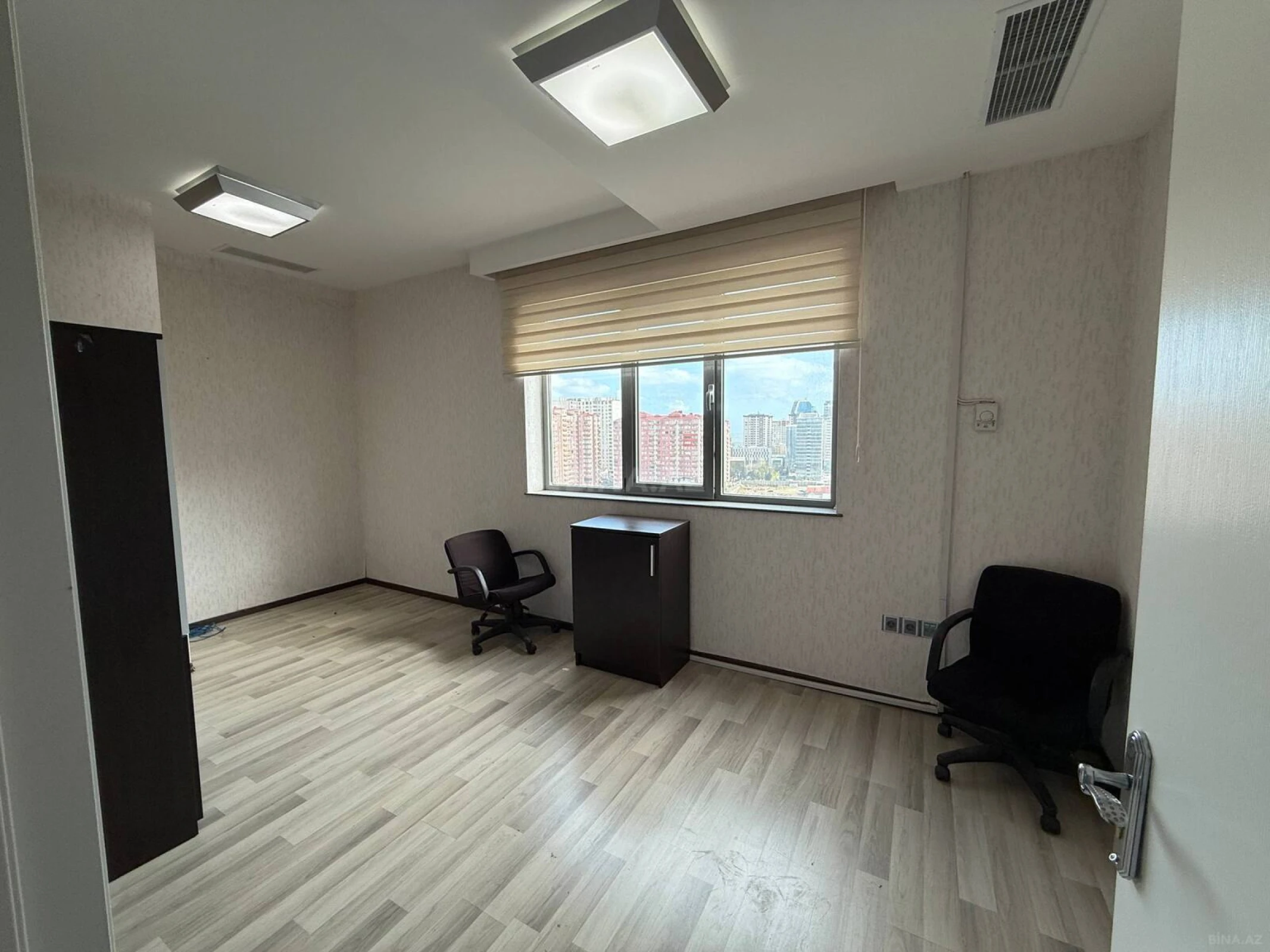 Kirayə verilir 6 otaqlı ofis 190 m²