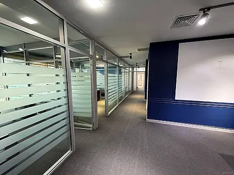 Kirayə verilir 6 otaqlı ofis 190 m²