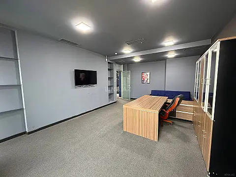 Kirayə verilir 6 otaqlı ofis 190 m²