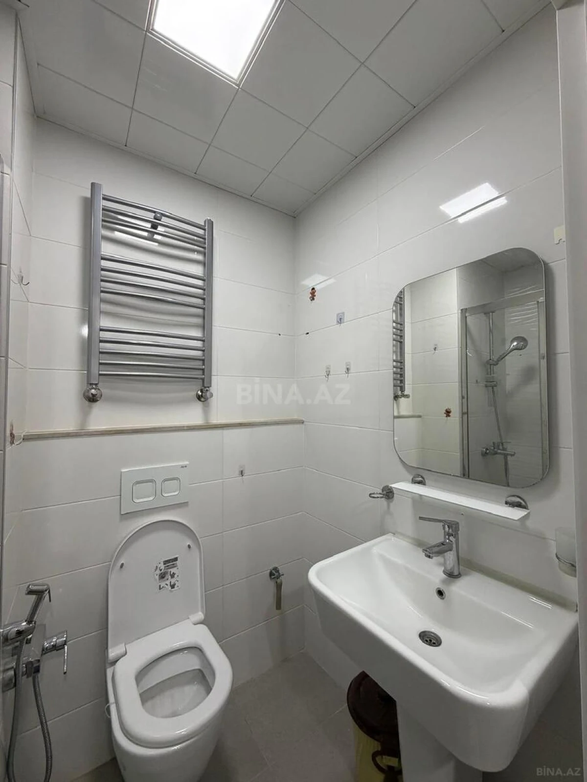 Kirayə verilir 2 otaqlı mənzil 55 m²