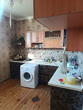 Satılır 5 otaqlı həyət evi 220 m²