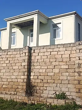 Satılır 5 otaqlı həyət evi 220 m²