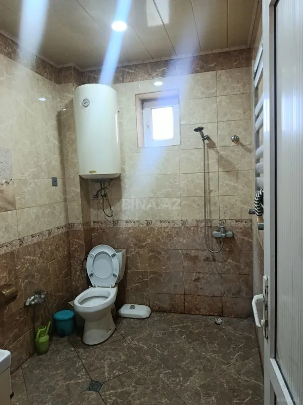 Satılır 5 otaqlı həyət evi 220 m²