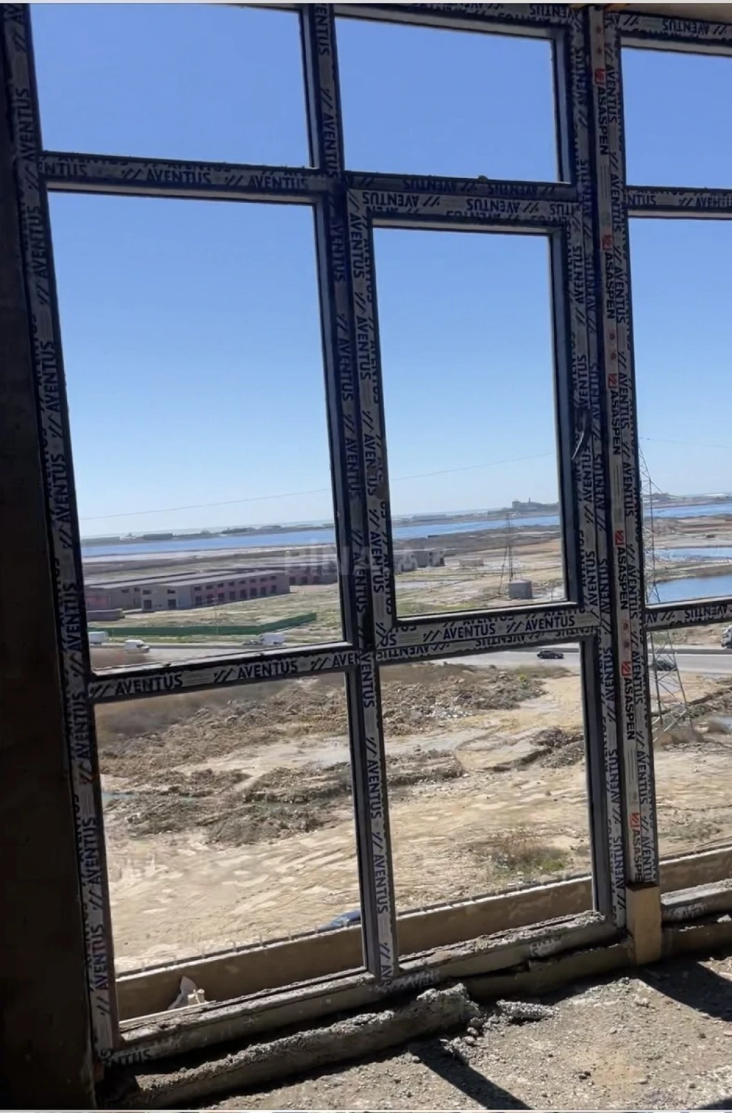 Satılır 3 otaqlı mənzil 129.3 m²