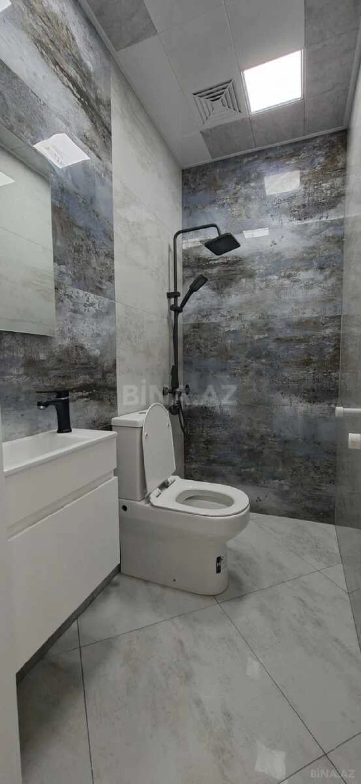 Satılır 3 otaqlı mənzil 82 m²