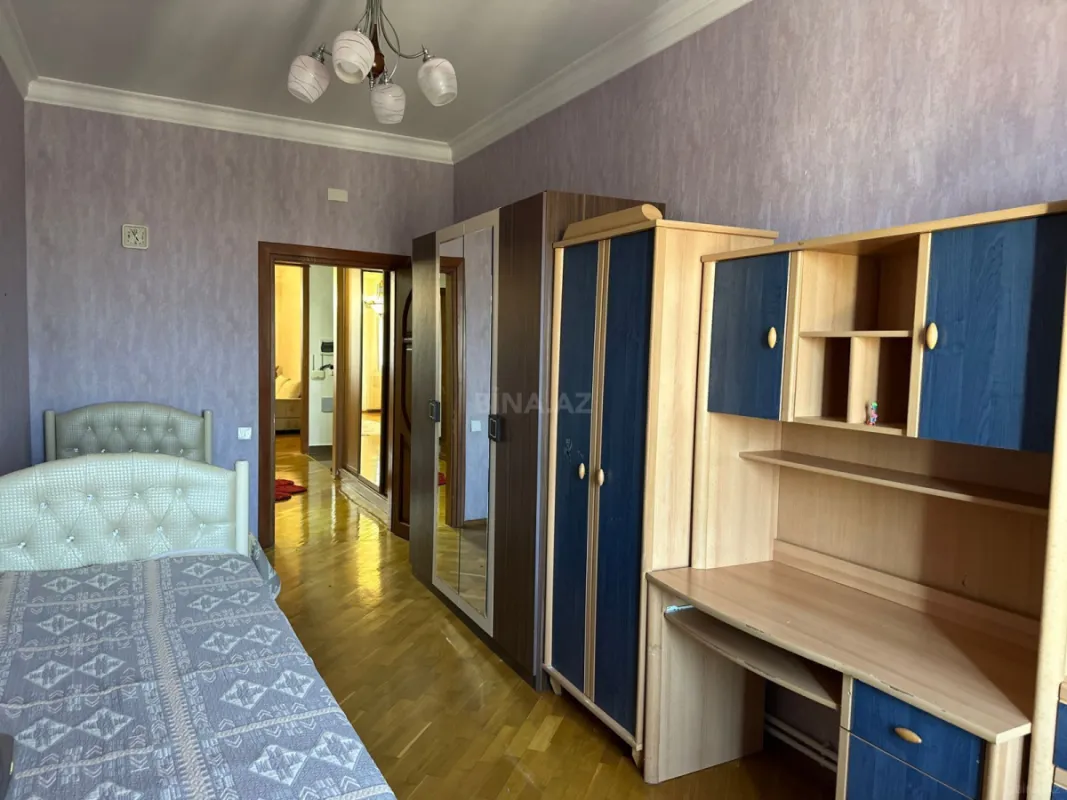 Kirayə verilir 3 otaqlı mənzil 114 m²