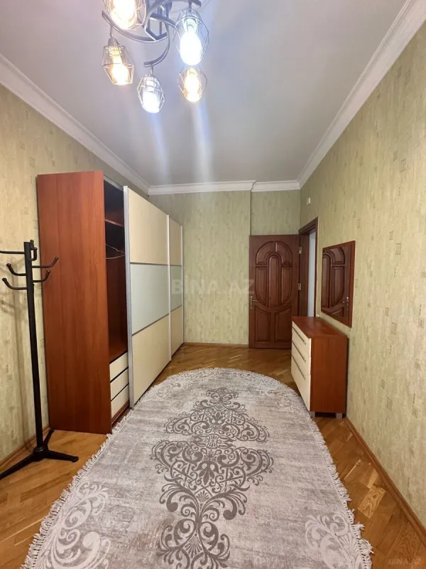 Kirayə verilir 3 otaqlı mənzil 114 m²