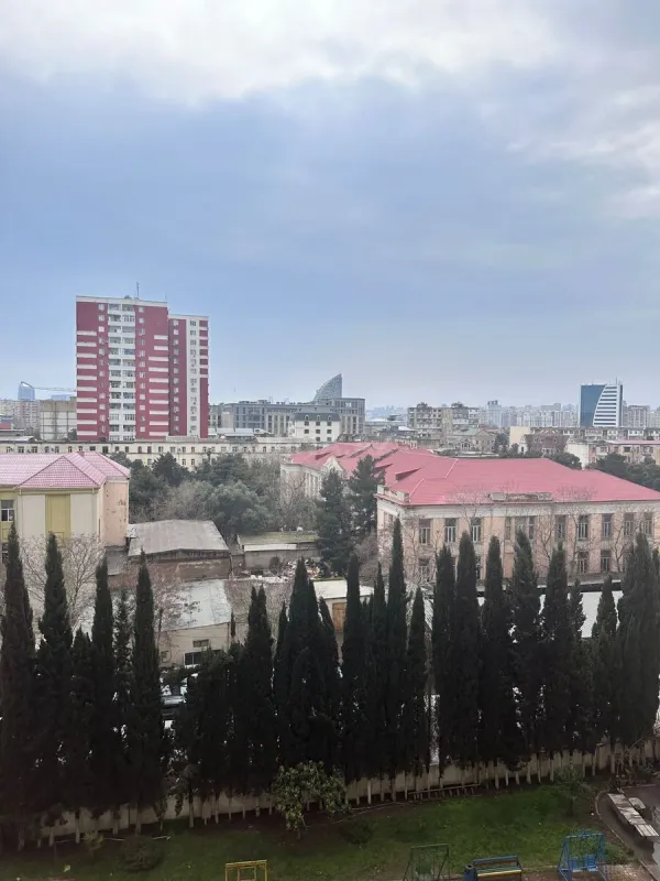 Kirayə verilir 3 otaqlı mənzil 114 m²