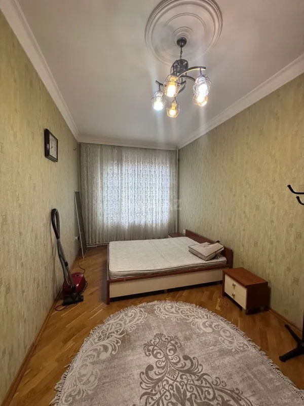 Kirayə verilir 3 otaqlı mənzil 114 m²