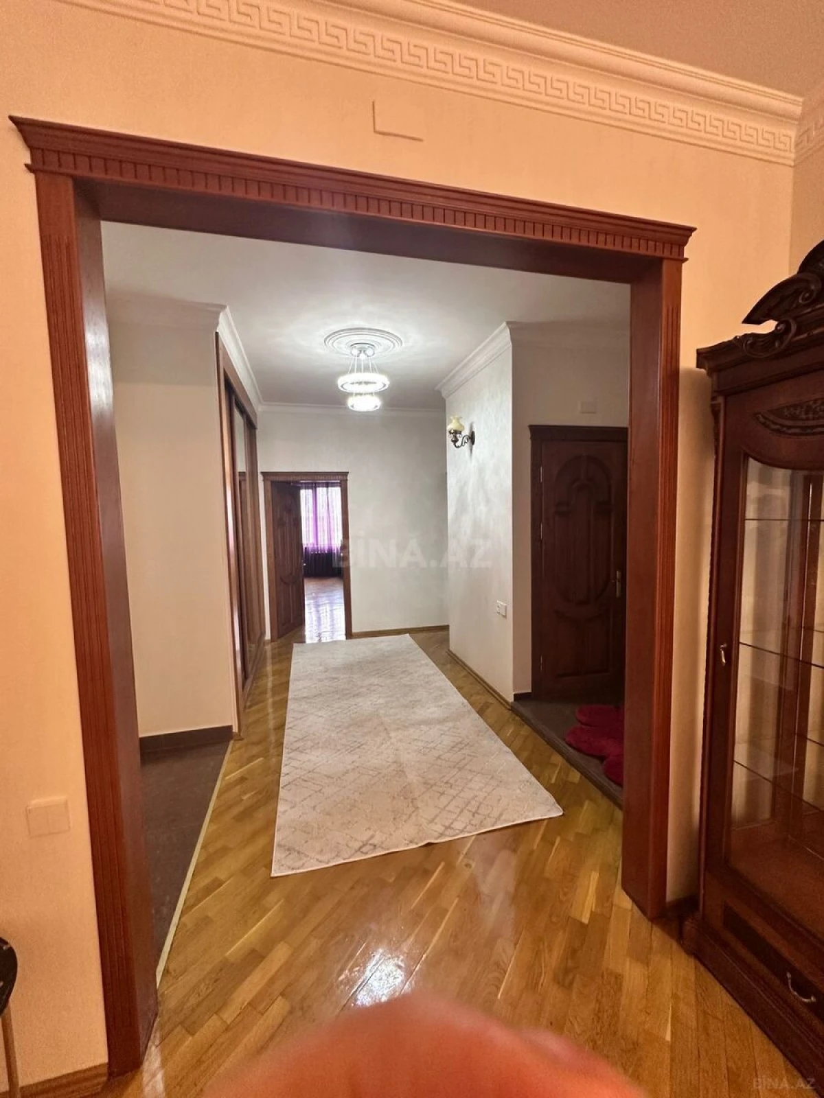 Kirayə verilir 3 otaqlı mənzil 114 m²