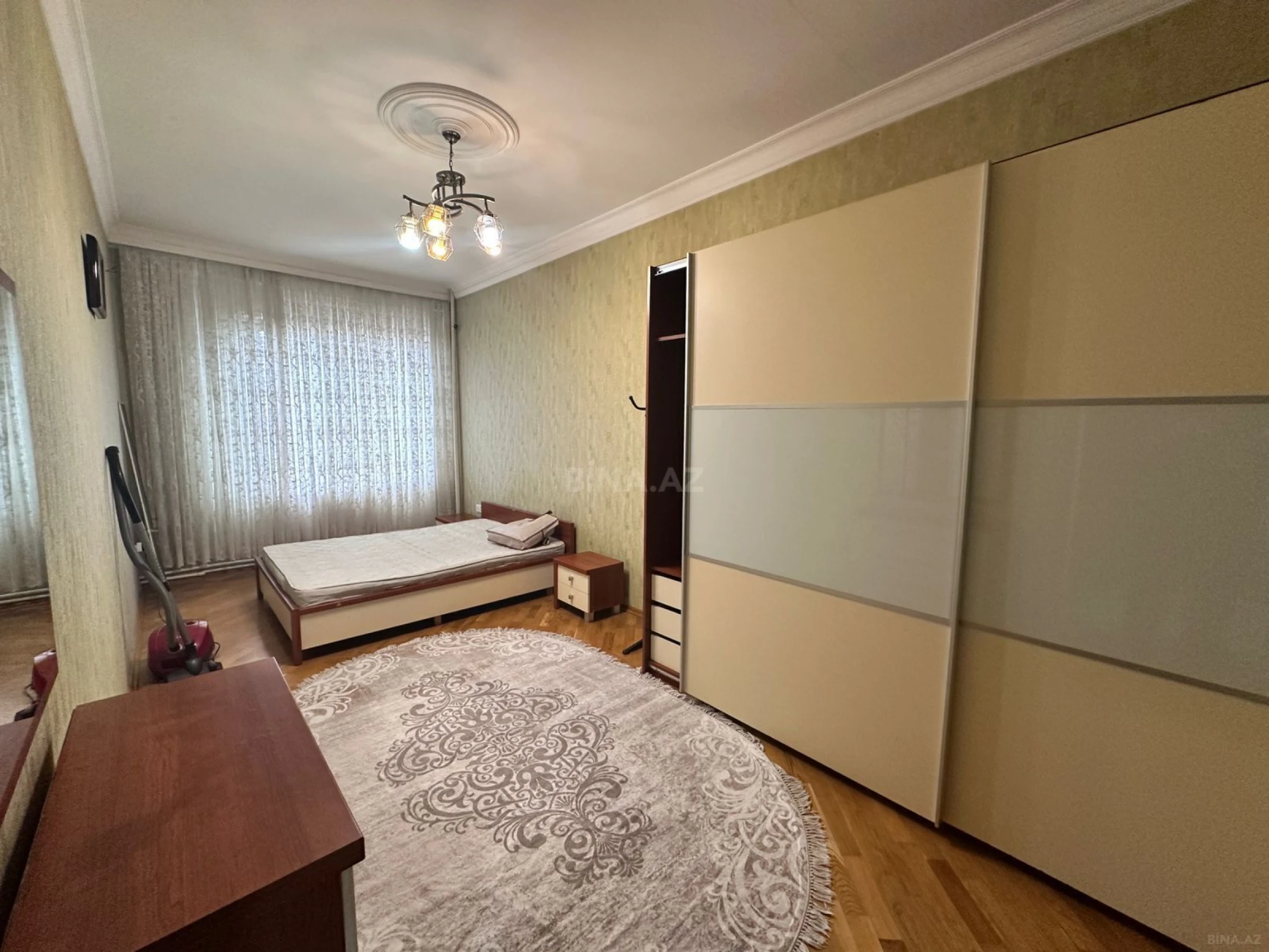 Kirayə verilir 3 otaqlı mənzil 114 m²