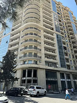 Satılır 4 otaqlı mənzil 196 m² — Bakı, Badamdar 4 otaq 196.00 m²