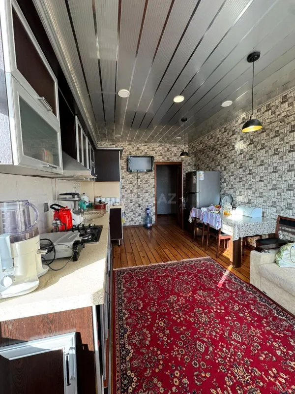 Satılır 3 otaqlı mənzil 124 m²