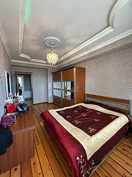 Satılır 3 otaqlı mənzil 124 m²