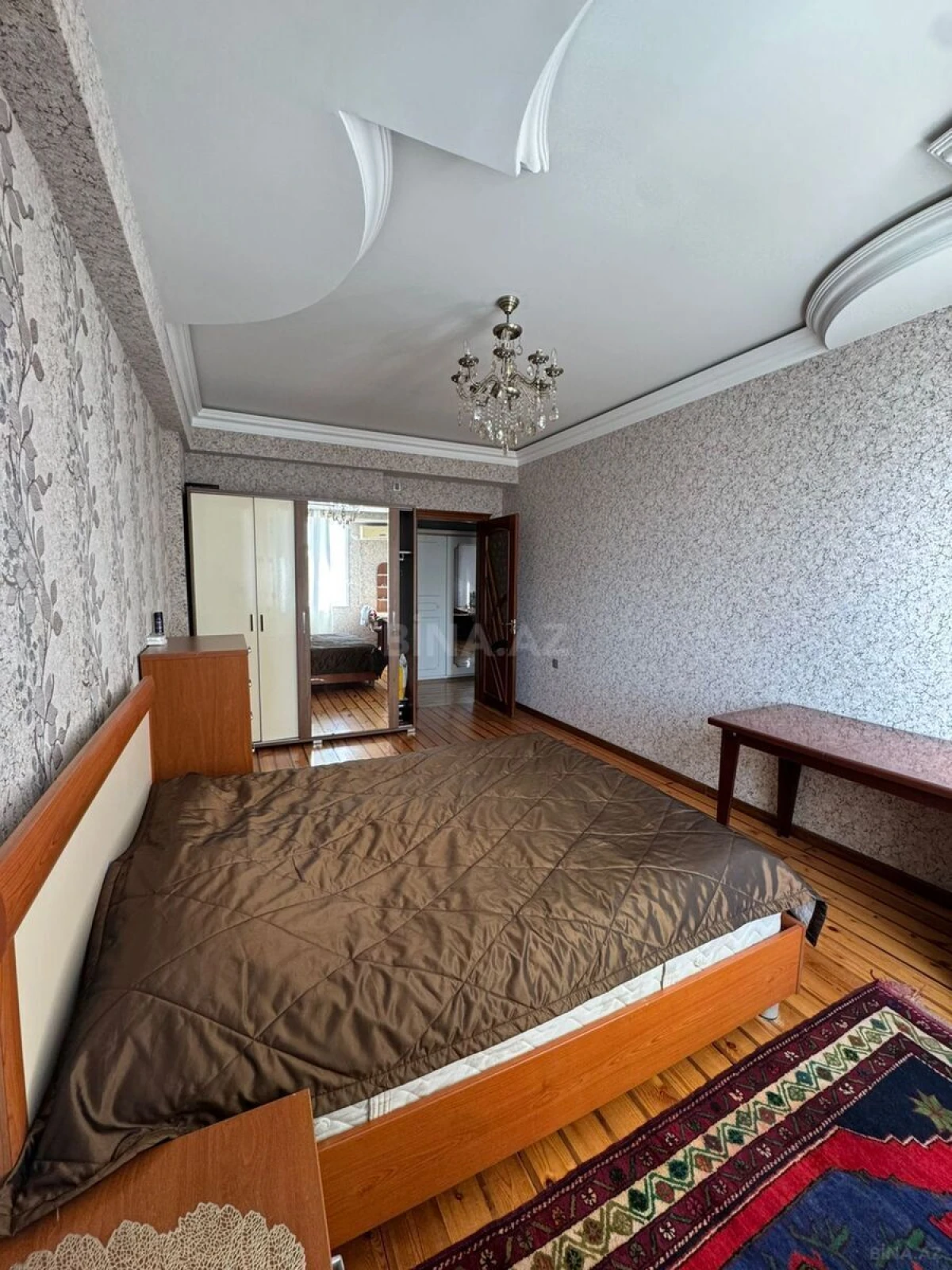 Satılır 3 otaqlı mənzil 124 m²