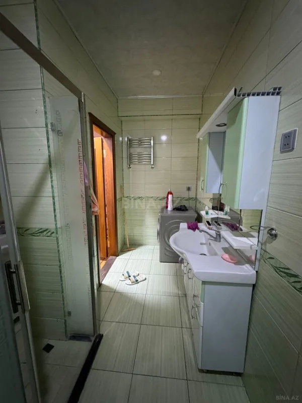 Satılır 3 otaqlı mənzil 124 m²