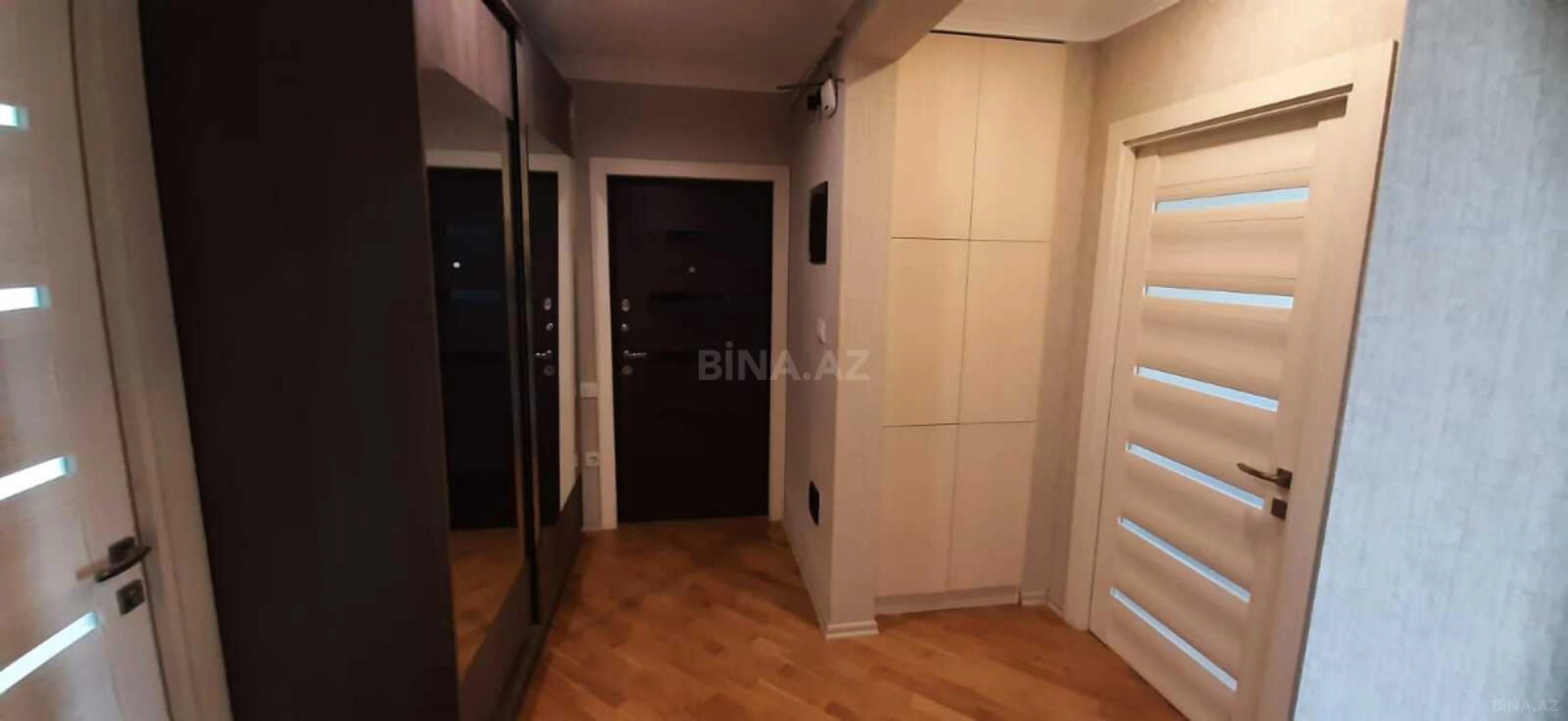 Satılır 3 otaqlı mənzil 82 m²