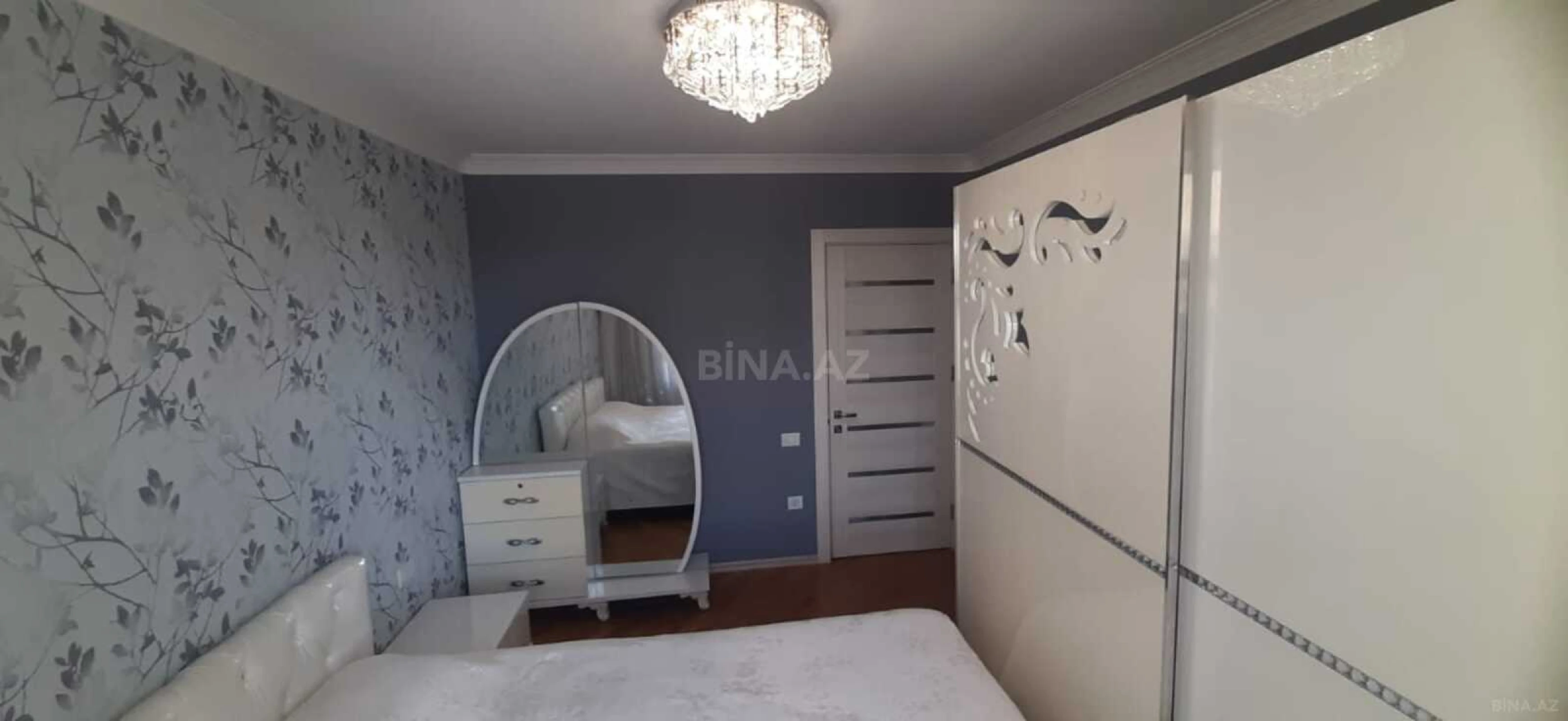Satılır 3 otaqlı mənzil 82 m²