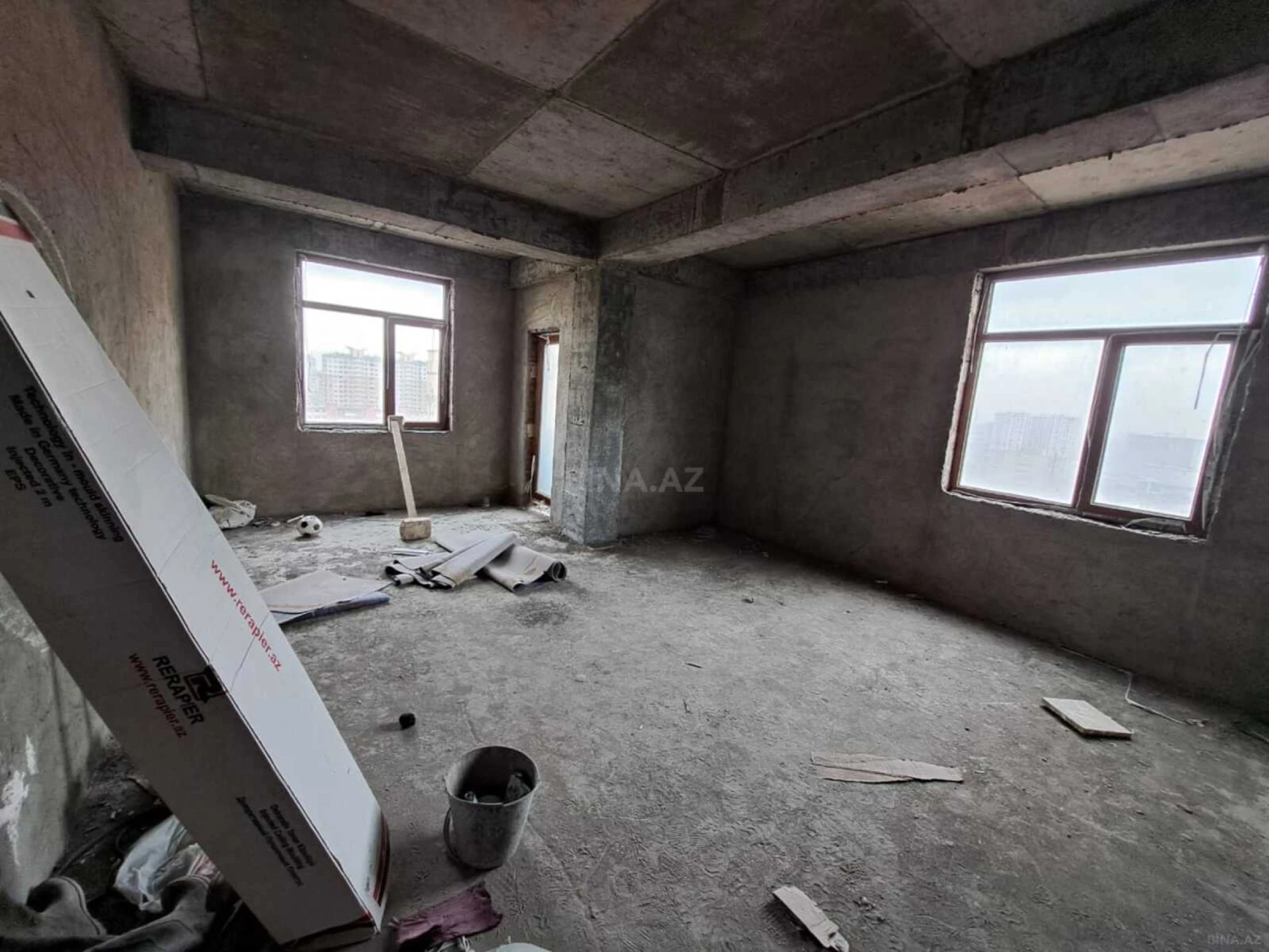 Satılır 3 otaqlı mənzil 112 m²