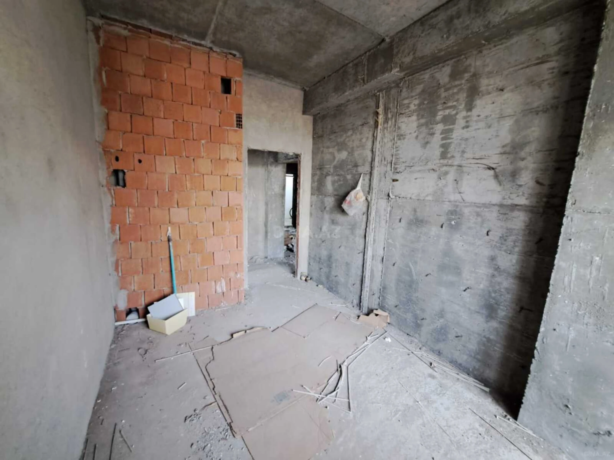 Satılır 3 otaqlı mənzil 112 m²