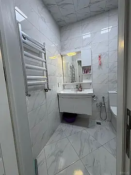 Satılır 2 otaqlı mənzil 75 m²