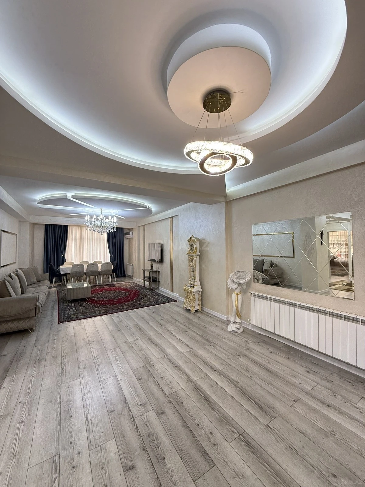 Kirayə verilir 3 otaqlı mənzil 140 m²