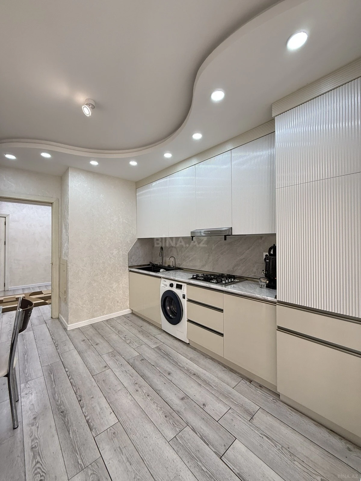 Kirayə verilir 3 otaqlı mənzil 140 m²