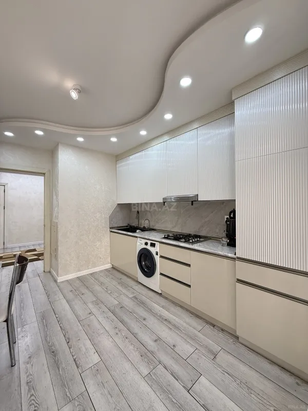 Kirayə verilir 3 otaqlı mənzil 140 m²