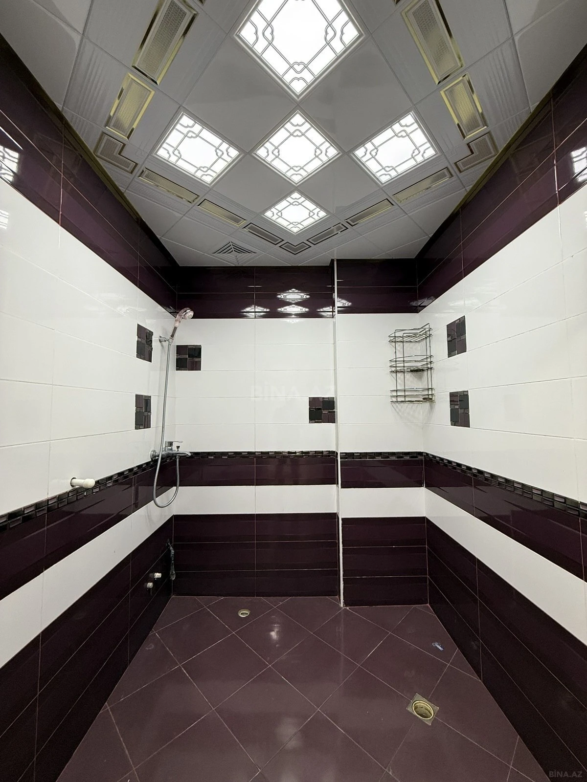 Kirayə verilir 3 otaqlı mənzil 140 m²