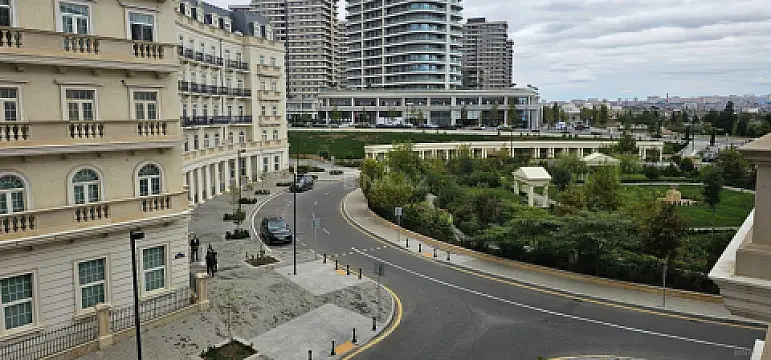 Satılır 4 otaqlı mənzil 148 m²