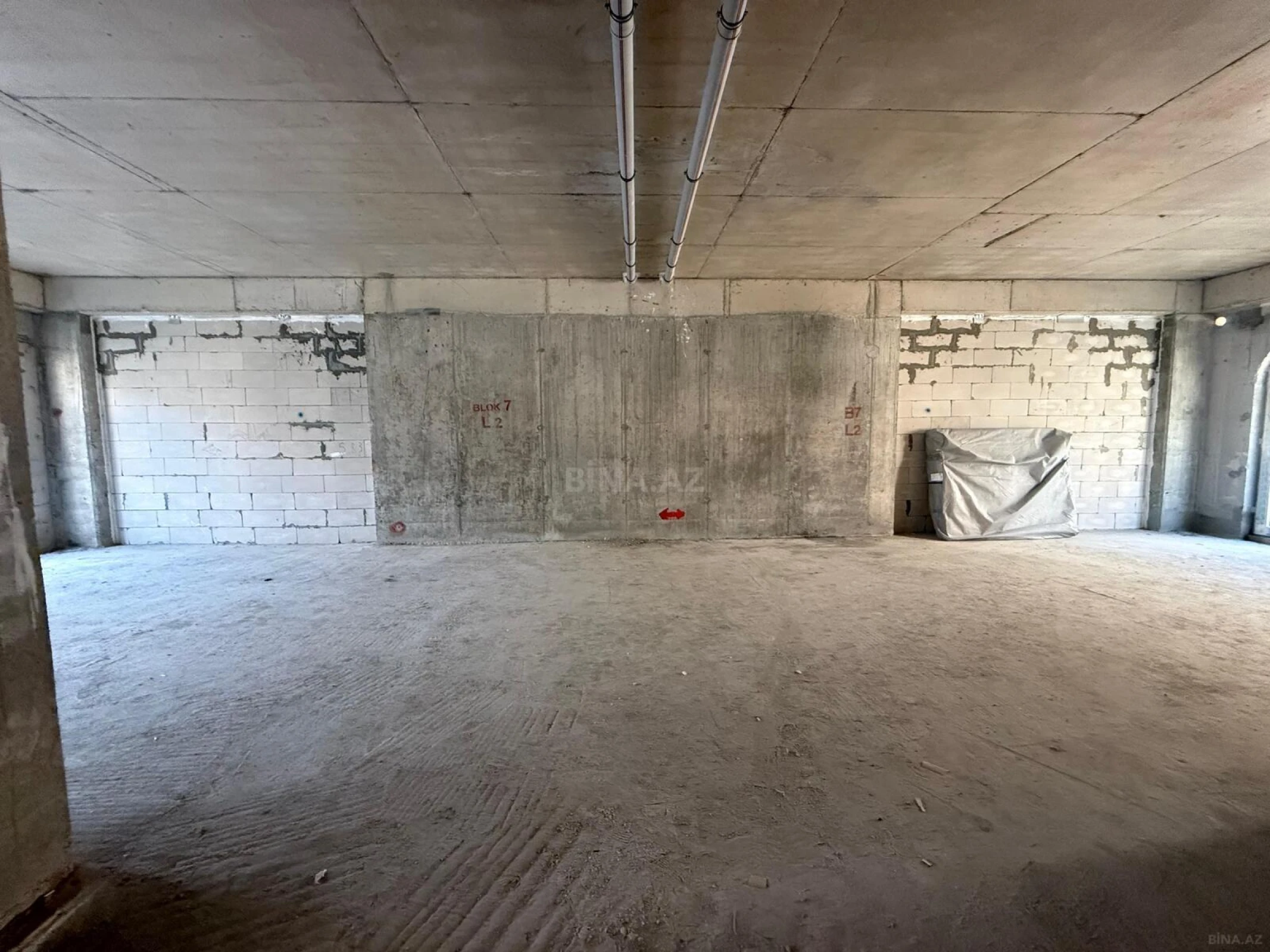 Satılır 4 otaqlı mənzil 148 m²