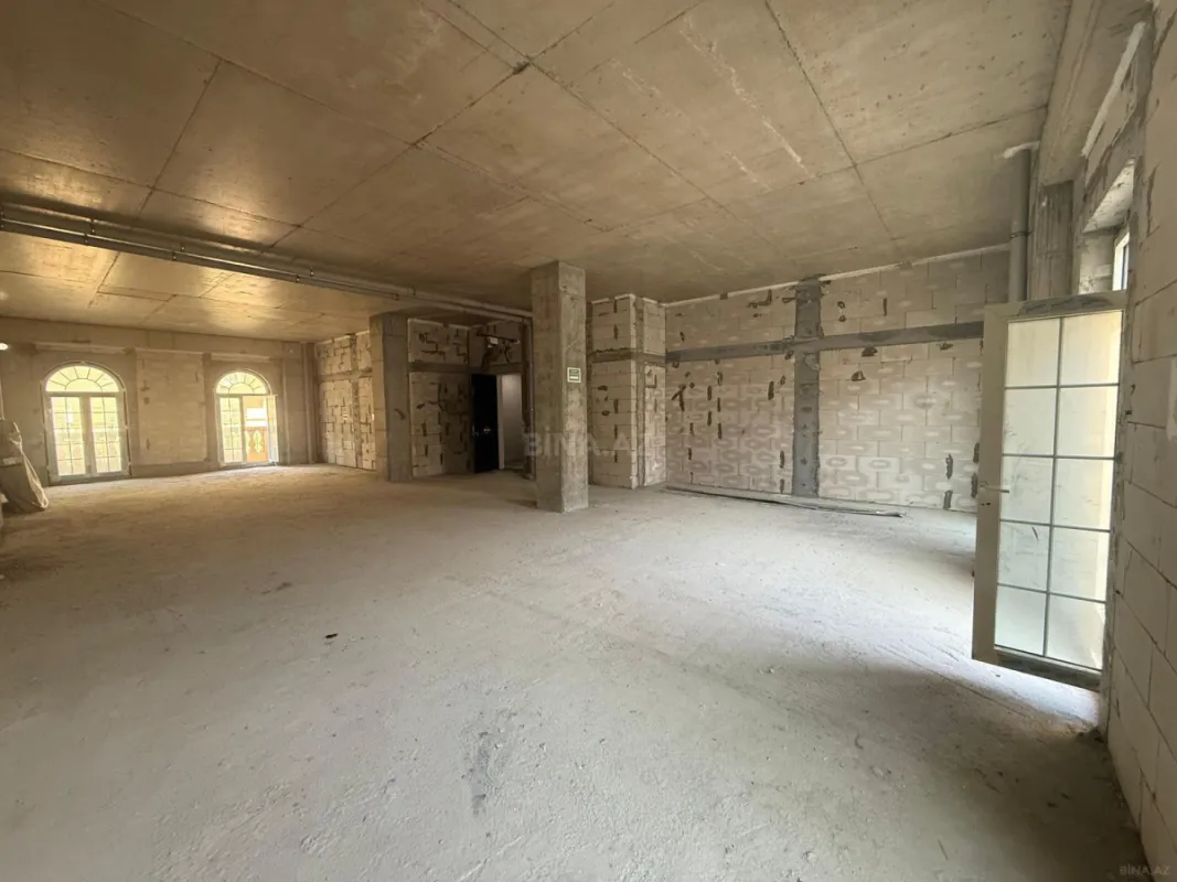 Satılır 4 otaqlı mənzil 148 m²