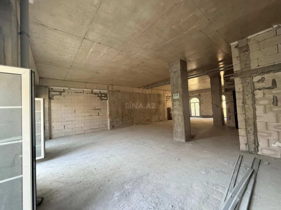 Satılır 4 otaqlı mənzil 148 m²