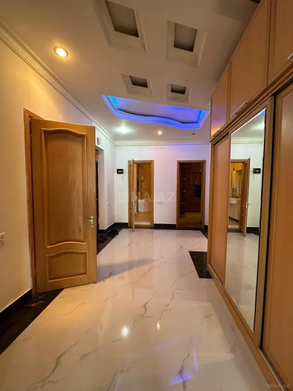 Satılır 3 otaqlı mənzil 143 m²