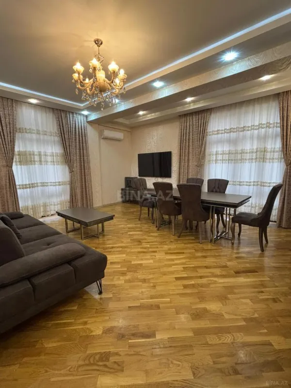 Kirayə verilir 3 otaqlı mənzil 126 m²