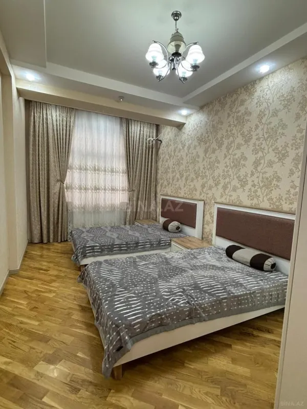 Kirayə verilir 3 otaqlı mənzil 126 m²