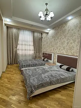 Kirayə verilir 3 otaqlı mənzil 126 m²