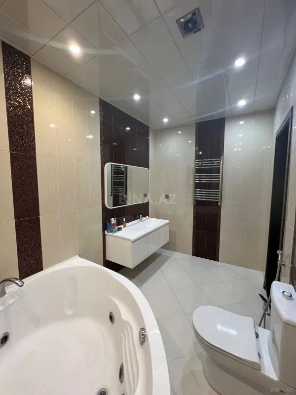 Satılır 3 otaqlı mənzil 170 m²