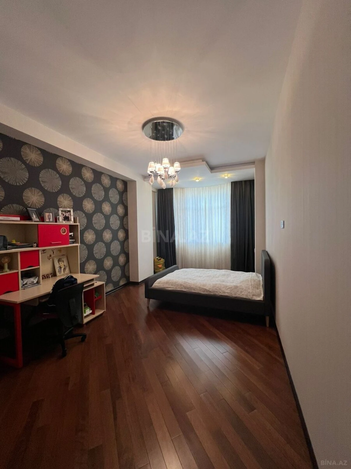 Satılır 3 otaqlı mənzil 170 m²
