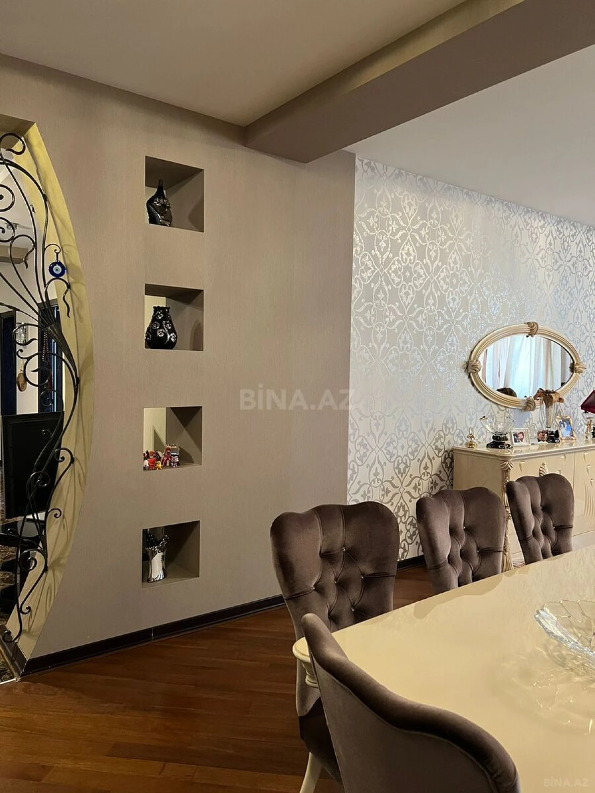 Satılır 3 otaqlı mənzil 170 m²