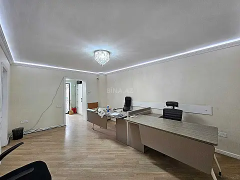 Kirayə verilir 4 otaqlı ofis 80 m²