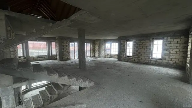 Satılır həyət evi 440 m²