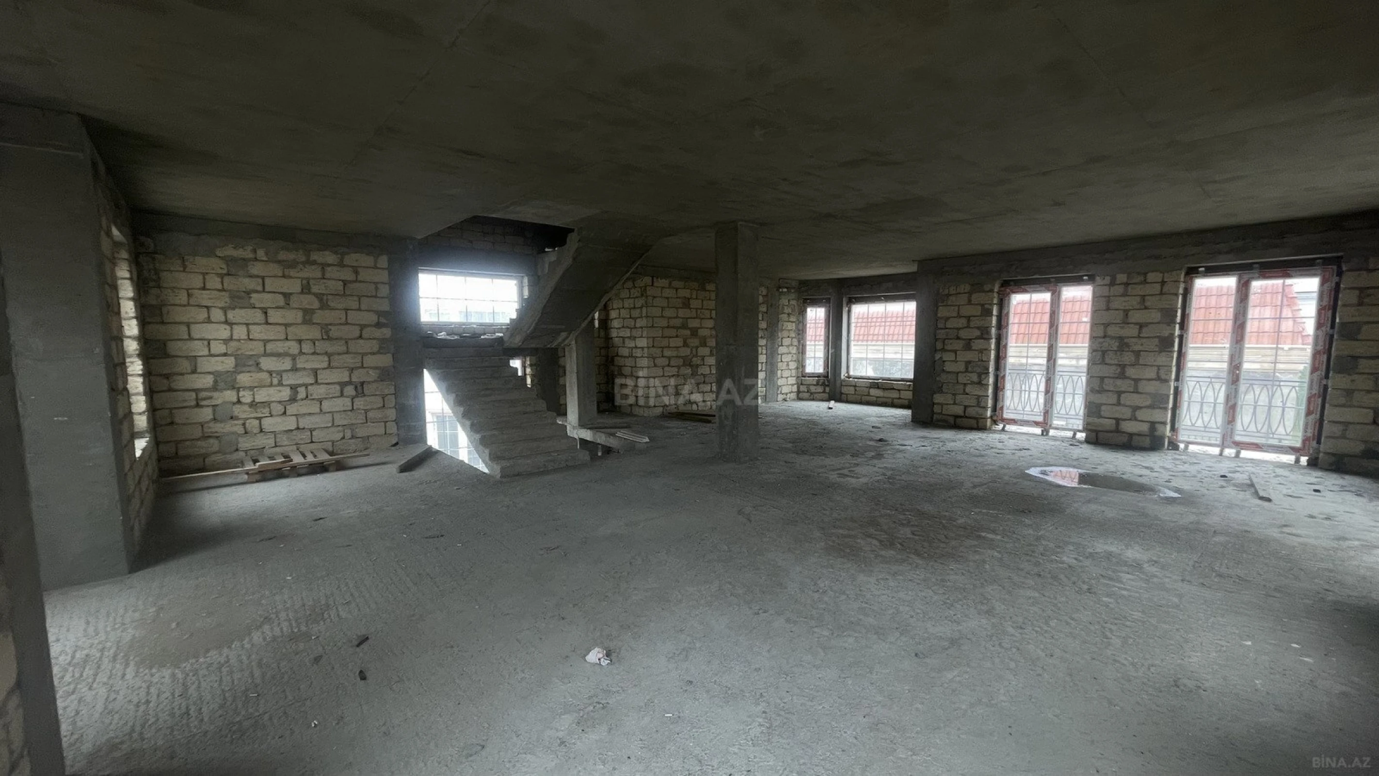 Satılır həyət evi 440 m²