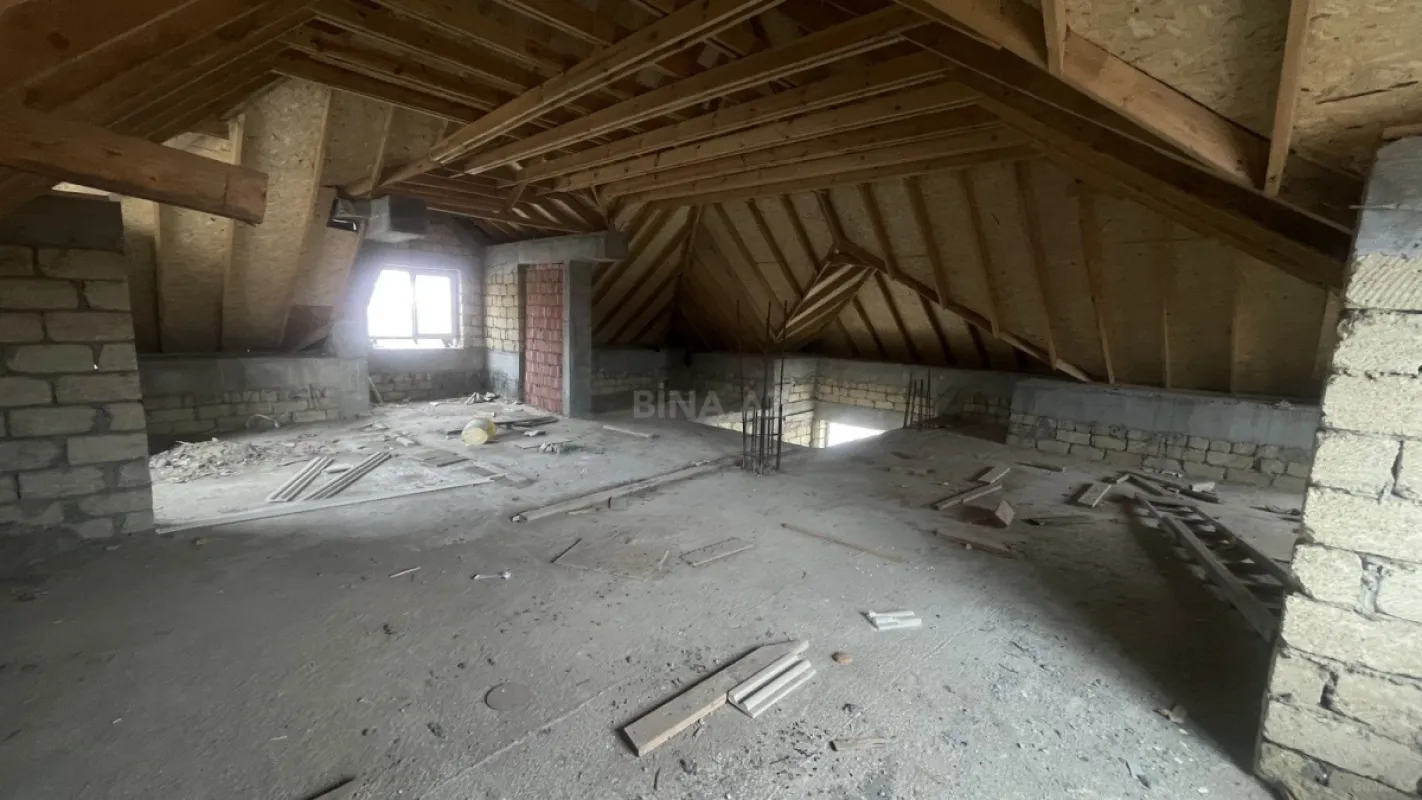 Satılır həyət evi 440 m²