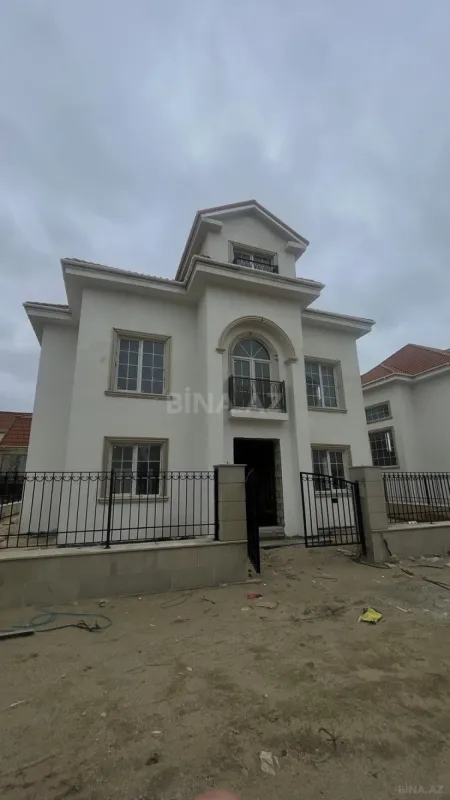 Satılır həyət evi 440 m²